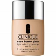 Maquillaje efecto luminoso Even Better Glow™ con FPS15 de Clinique 30 ...