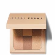 Polvos iluminadores de acabado nude de Bobbi Brown - Buff